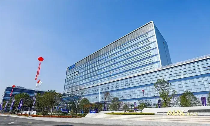 Ndërtesë tjetër AUX